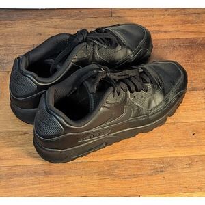Nike Air Max 90 LTR GS Triple Black Running Shoe Boy's Size 7Y 833412-001